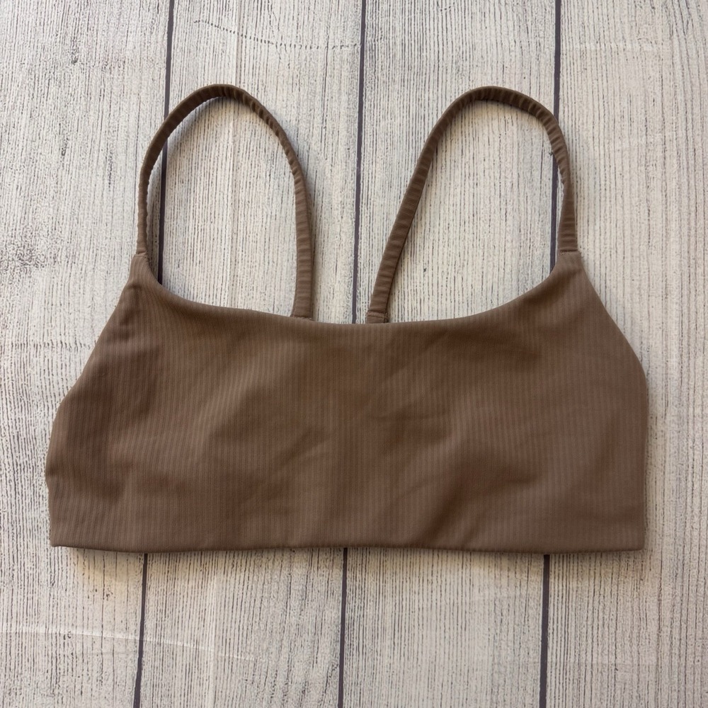 Lululemon Wunder Train Strappy Racer Bra Size 8 Women's Activewear